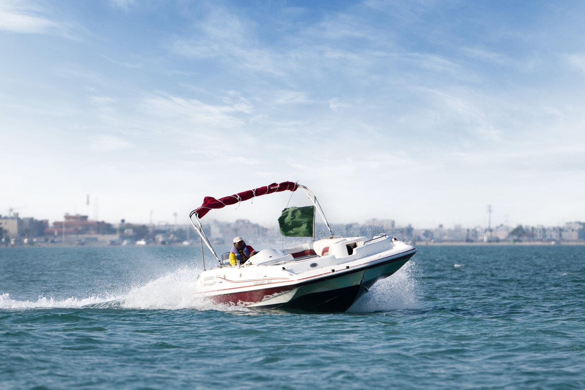 布雷拉度假村地球與太空公司提供的私人遊船之旅